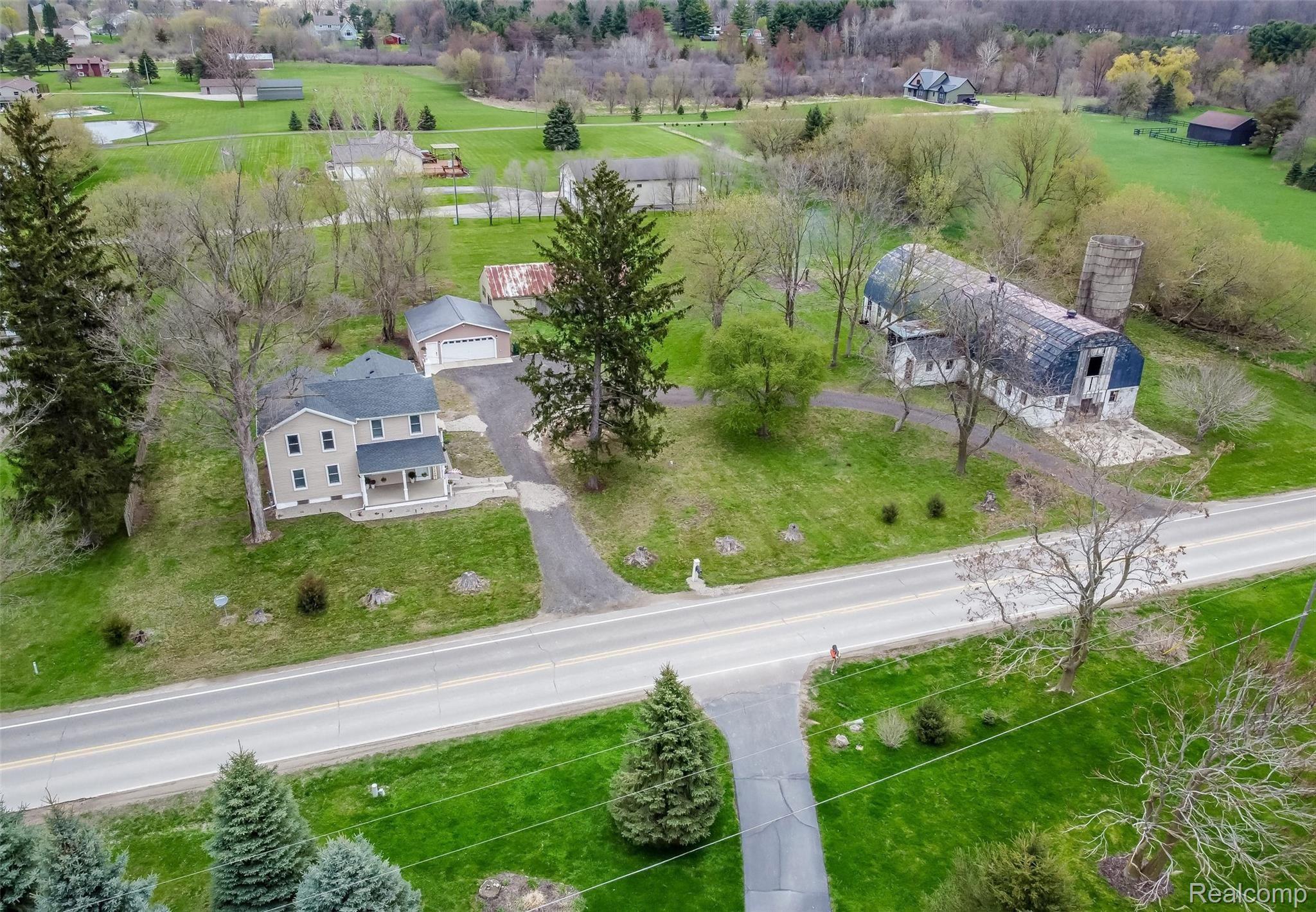 4140 West Coon Lake Road Howell, MI 48843 - Photo 79 of 79 Drone_howell004.jpg