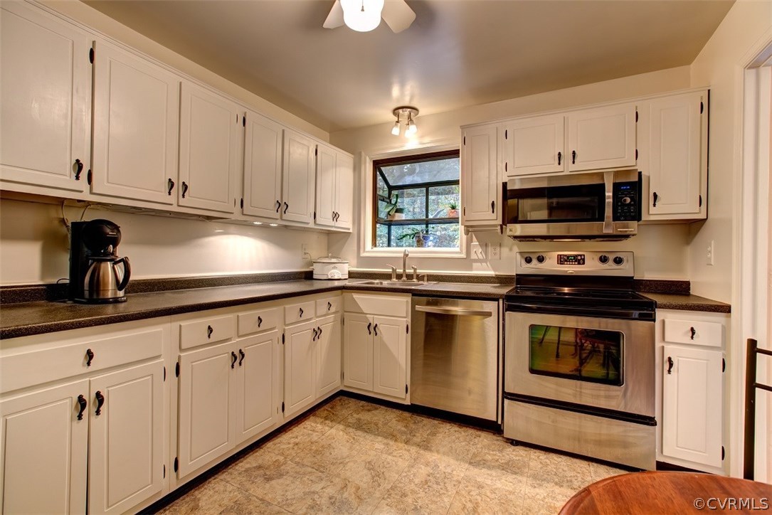 1310 Black Heath Road Midlothian, VA 23113 - Photo 7 of 24 Plenty of cabinet space!Updated with stainless ste