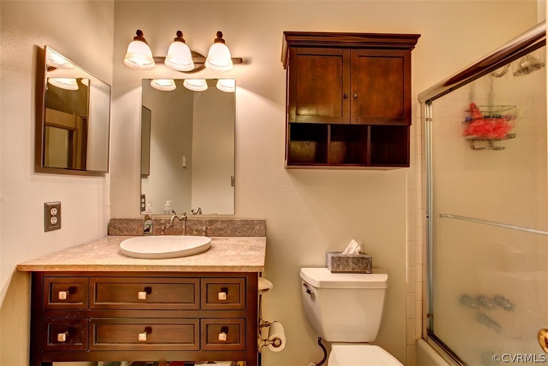 1310 Black Heath Road Midlothian, VA 23113 - Photo 9 of 24 Hall bath is nicely updated.