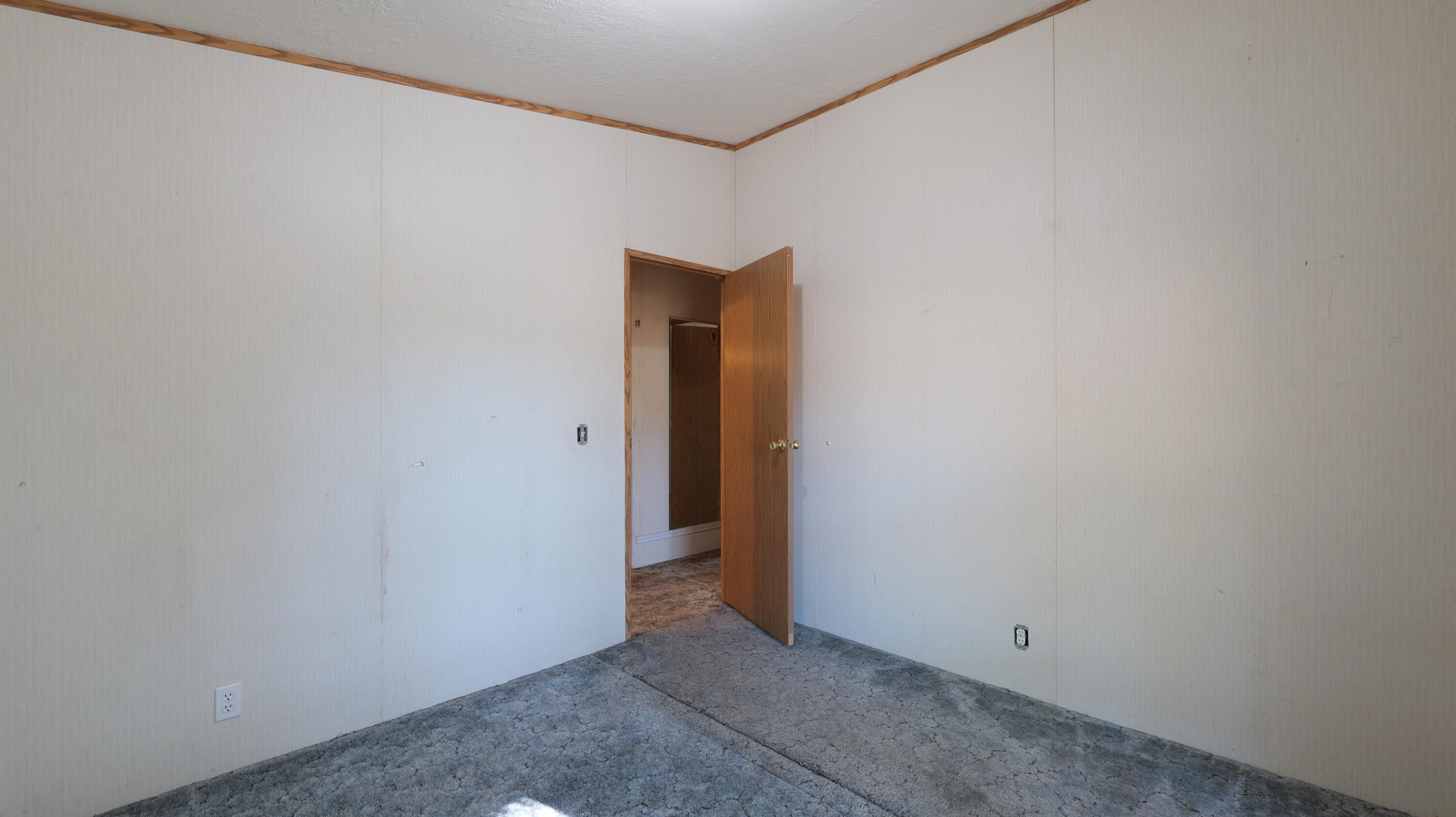 7161 Crowfoot Road Trail, OR 97541 - Photo 17 of 33 Bedroom 1