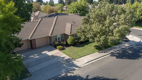 $940,000 | 2500 Van Hoeks Circle, Modesto, CA 95356