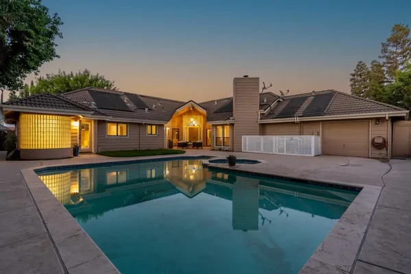 $940,000 | 2500 Van Hoeks Circle, Modesto, CA 95356