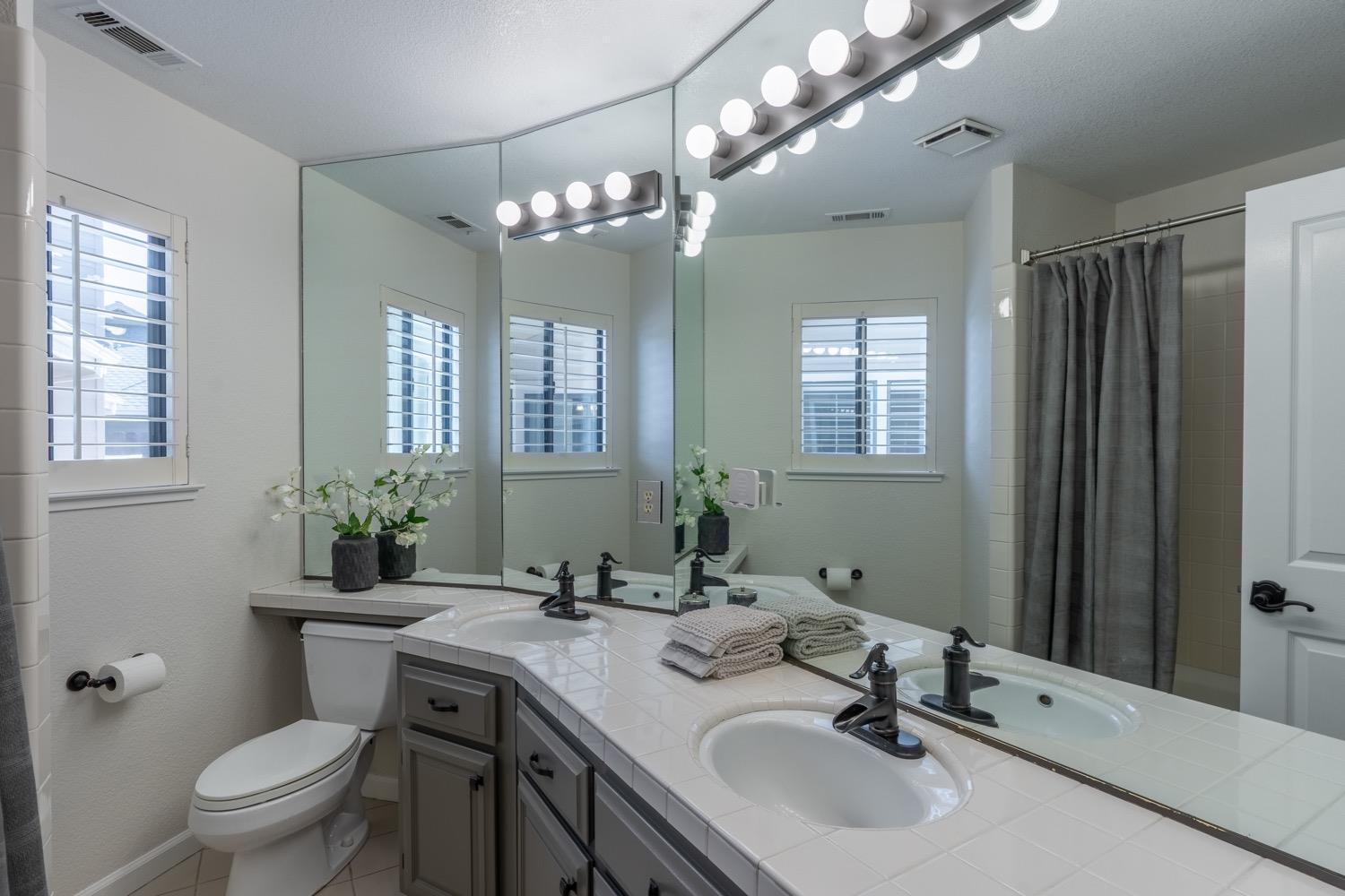 2500 Van Hoeks Circle Modesto, CA 95356 - Photo 8 of 40