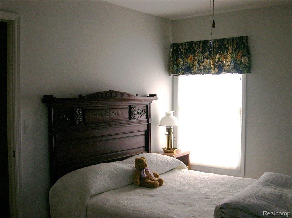 4219 Bold Meadows Rochester, MI 48306 - Photo 10 of 15 Bold Meadows Bedroom 3