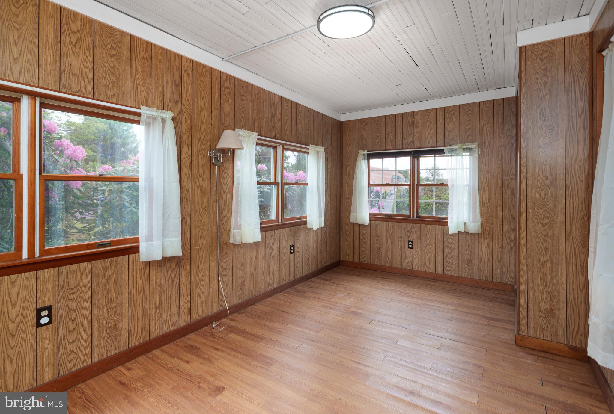 953 Klockner Road Hamilton, NJ 08619 - Photo 21 of 43 Sunroom connects to garage for easy access