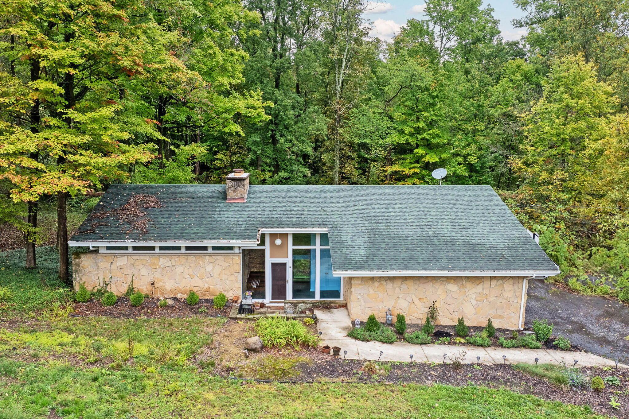 2-web-or-mls-1126LexwoodRoadExt_Hommati1