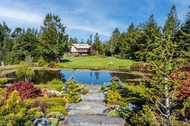 $2,295,000 | 40811 Eureka Hill Road, Point Arena, CA 95468