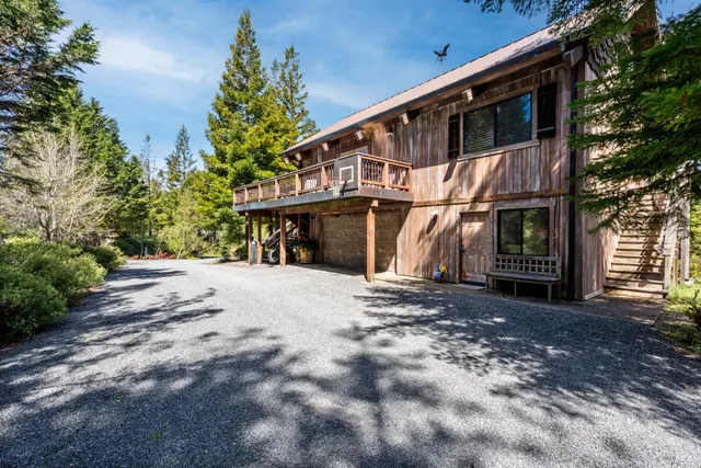 $2,295,000 | 40811 Eureka Hill Road, Point Arena, CA 95468