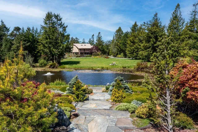 $2,295,000 | 40811 Eureka Hill Road, Point Arena, CA 95468