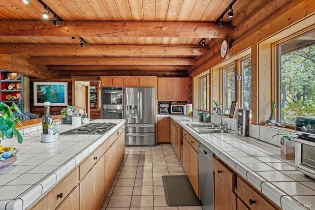 $2,295,000 | 40811 Eureka Hill Road, Point Arena, CA 95468