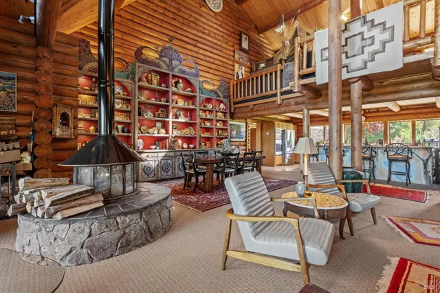 $2,295,000 | 40811 Eureka Hill Road, Point Arena, CA 95468