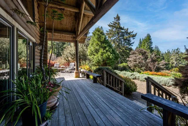 $2,295,000 | 40811 Eureka Hill Road, Point Arena, CA 95468