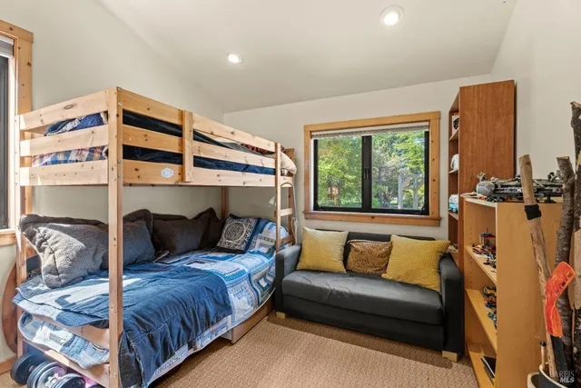 $2,295,000 | 40811 Eureka Hill Road, Point Arena, CA 95468