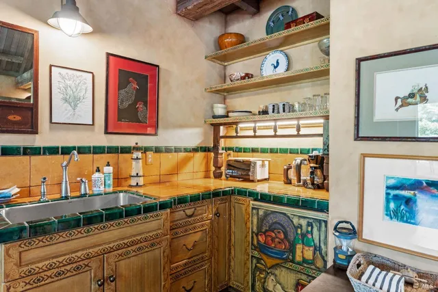 $2,295,000 | 40811 Eureka Hill Road, Point Arena, CA 95468