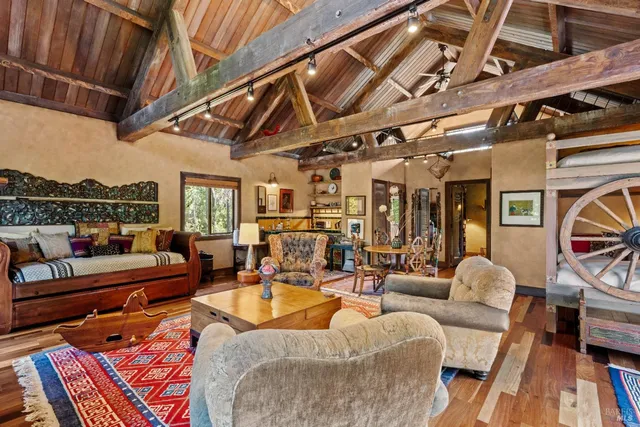 $2,295,000 | 40811 Eureka Hill Road, Point Arena, CA 95468