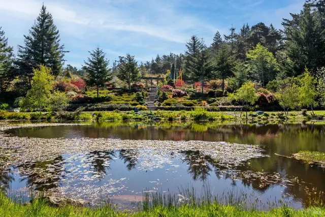 $2,295,000 | 40811 Eureka Hill Road, Point Arena, CA 95468