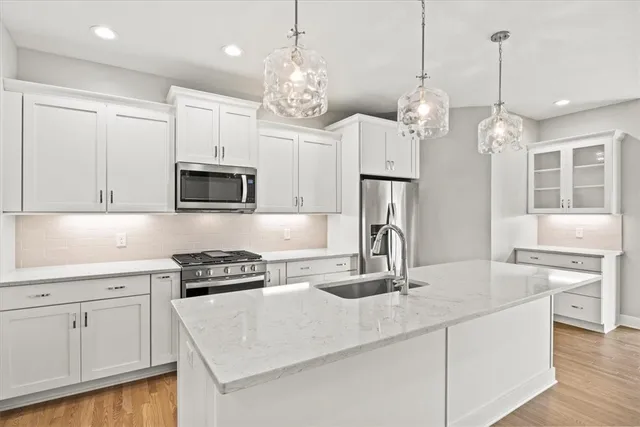 $564,900 | 107 Cedarway Circle, Unit 410, Webster, NY 14580