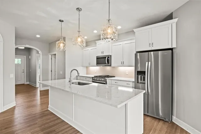 $564,900 | 107 Cedarway Circle, Unit 410, Webster, NY 14580