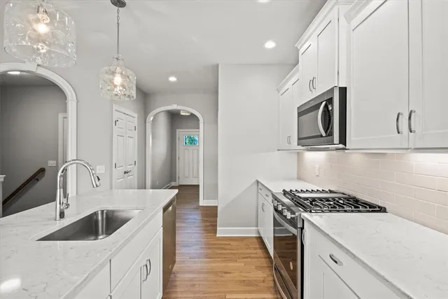 $564,900 | 107 Cedarway Circle, Unit 410, Webster, NY 14580