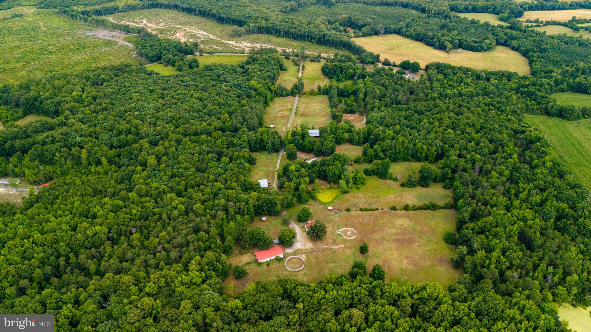 4911 Lewiston Road Bumpass, VA 23024 - Photo 4 of 29