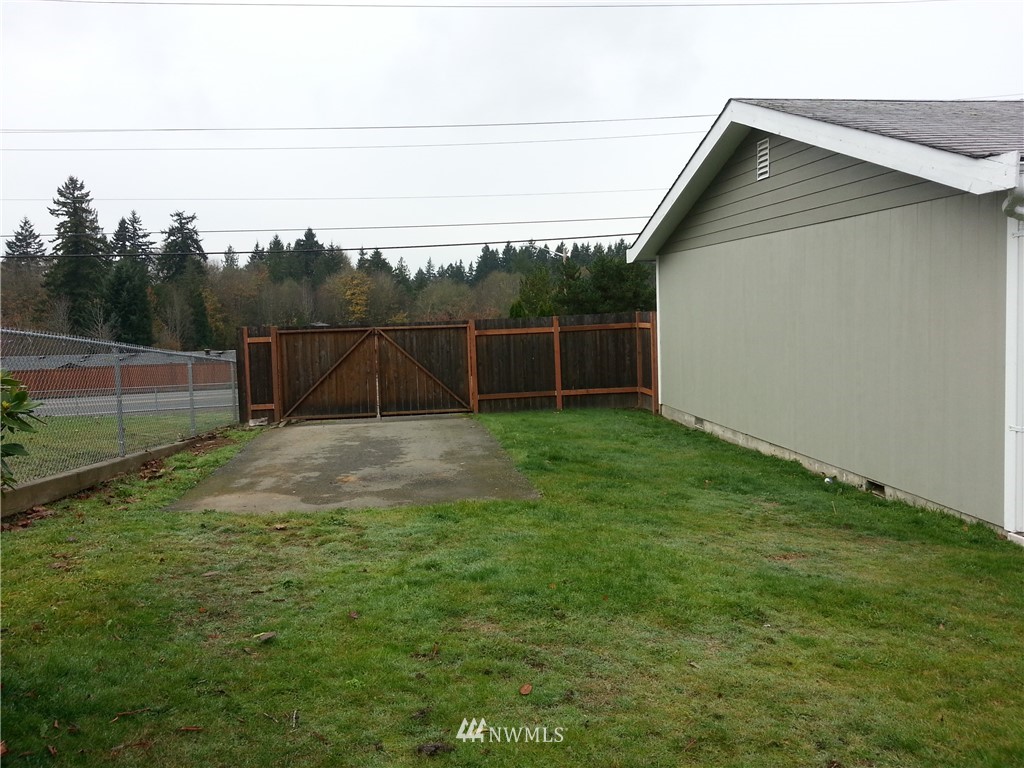 4314 Pine Road Northeast Bremerton, WA 98310 - Photo 12 of 15 Gallery Image 12
