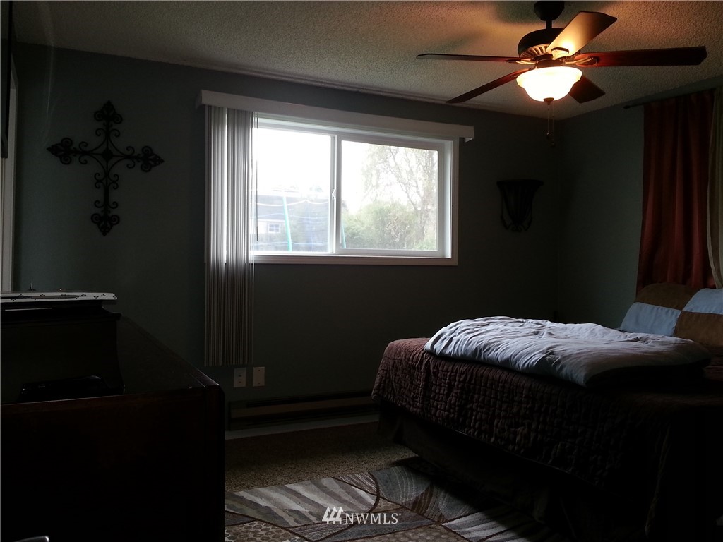 4314 Pine Road Northeast Bremerton, WA 98310 - Photo 10 of 15 Gallery Image 10