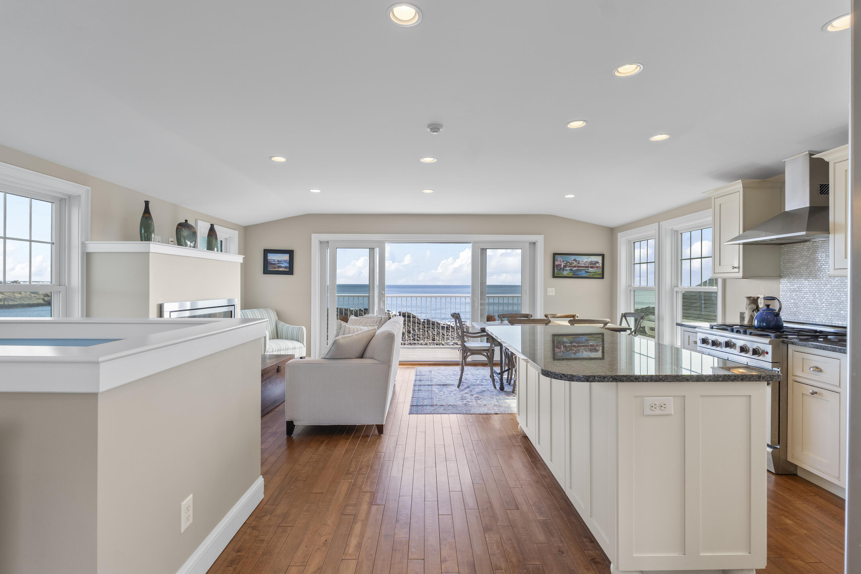 115 Perkins Cove Road Ogunquit, ME 03907 - Photo 11 of 68 Views
