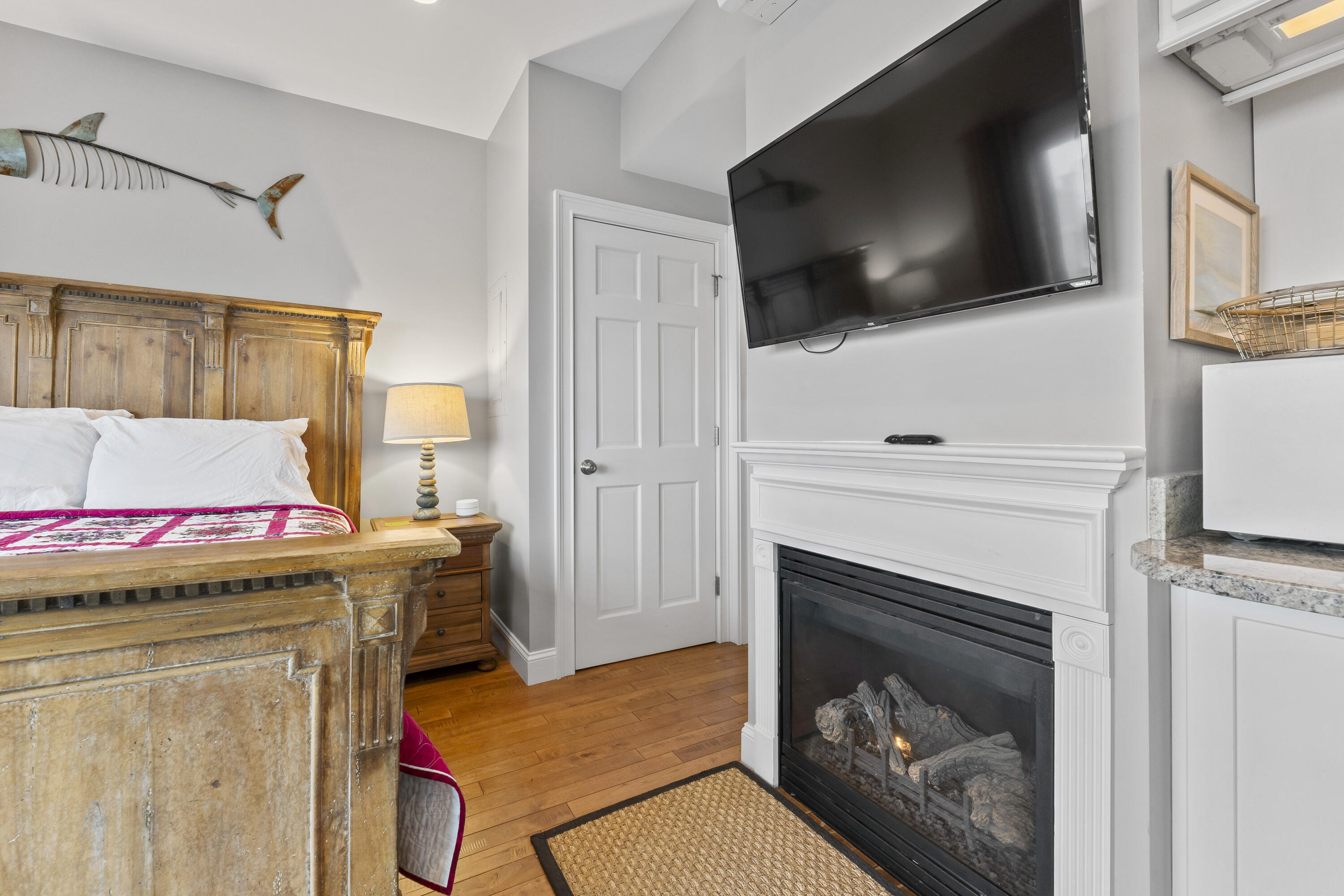 115 Perkins Cove Road Ogunquit, ME 03907 - Photo 42 of 68 Guest Suite