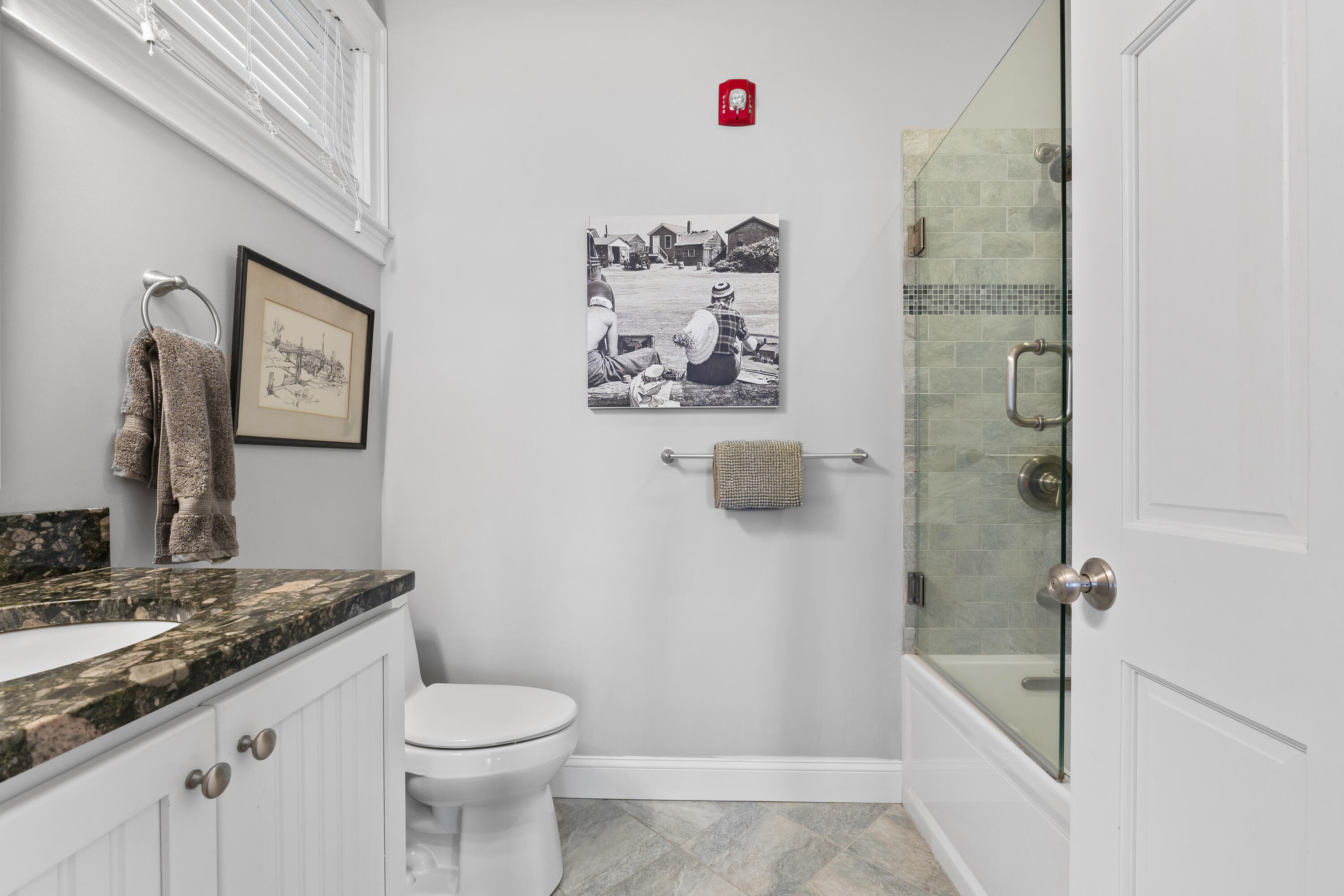115 Perkins Cove Road Ogunquit, ME 03907 - Photo 43 of 68 Guest Suite Bath