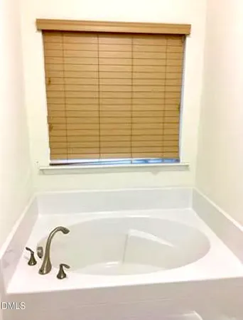 $2,295 | 725 Edgewater Ridge Court, Apex, NC 27523