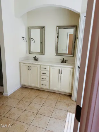 $2,295 | 725 Edgewater Ridge Court, Apex, NC 27523