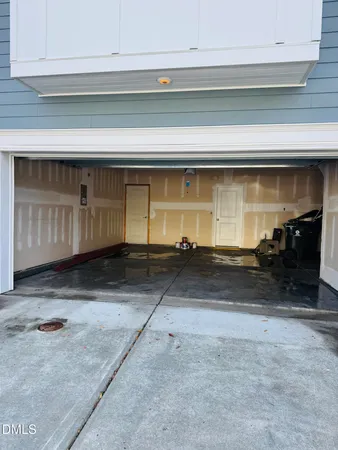 $2,295 | 725 Edgewater Ridge Court, Apex, NC 27523