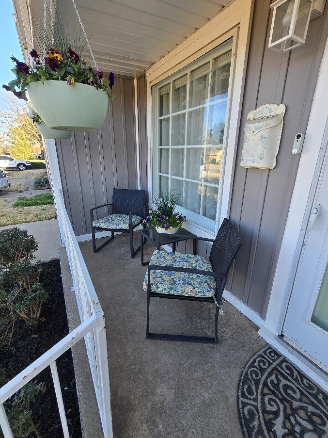 3315 27th Street Lubbock, TX 79410 - Photo 5 of 32 a living room with furniture and a potted plant