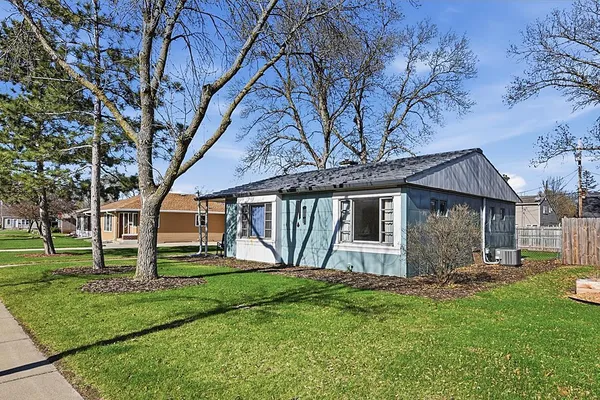 $179,900 | 1270 10th Avenue North, St. Cloud, MN 56303