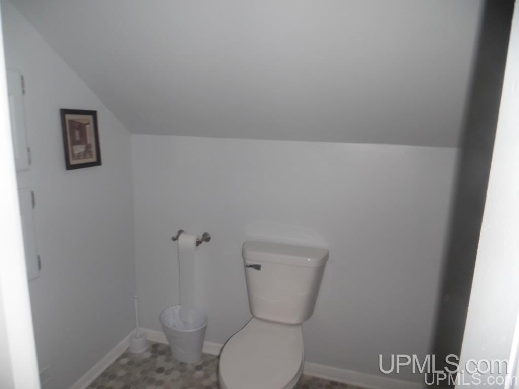 5870 F Road Bark River, MI 49807 - Photo 15 of 32