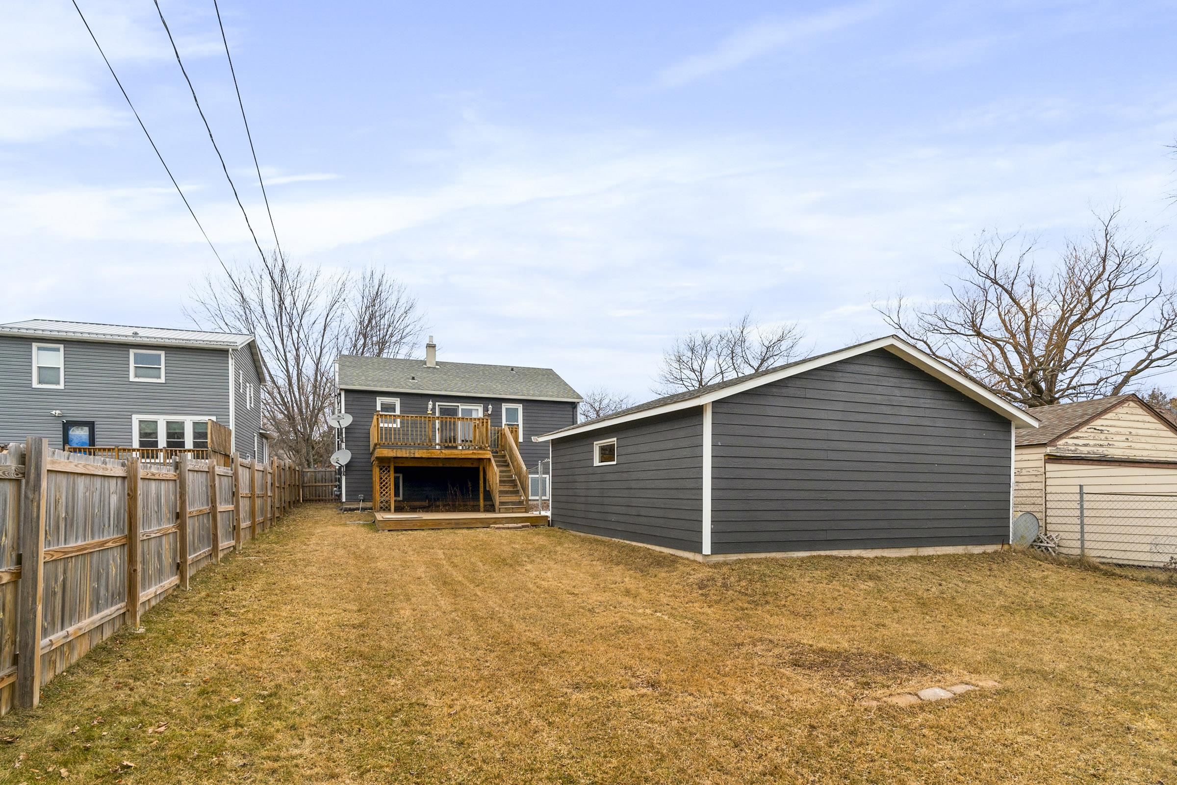 5116 Ivanhoe Street Duluth, MN 55804 - Photo 3 of 38