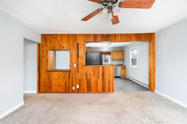 $2,300 | 5116 Ivanhoe Street, Duluth, MN 55804