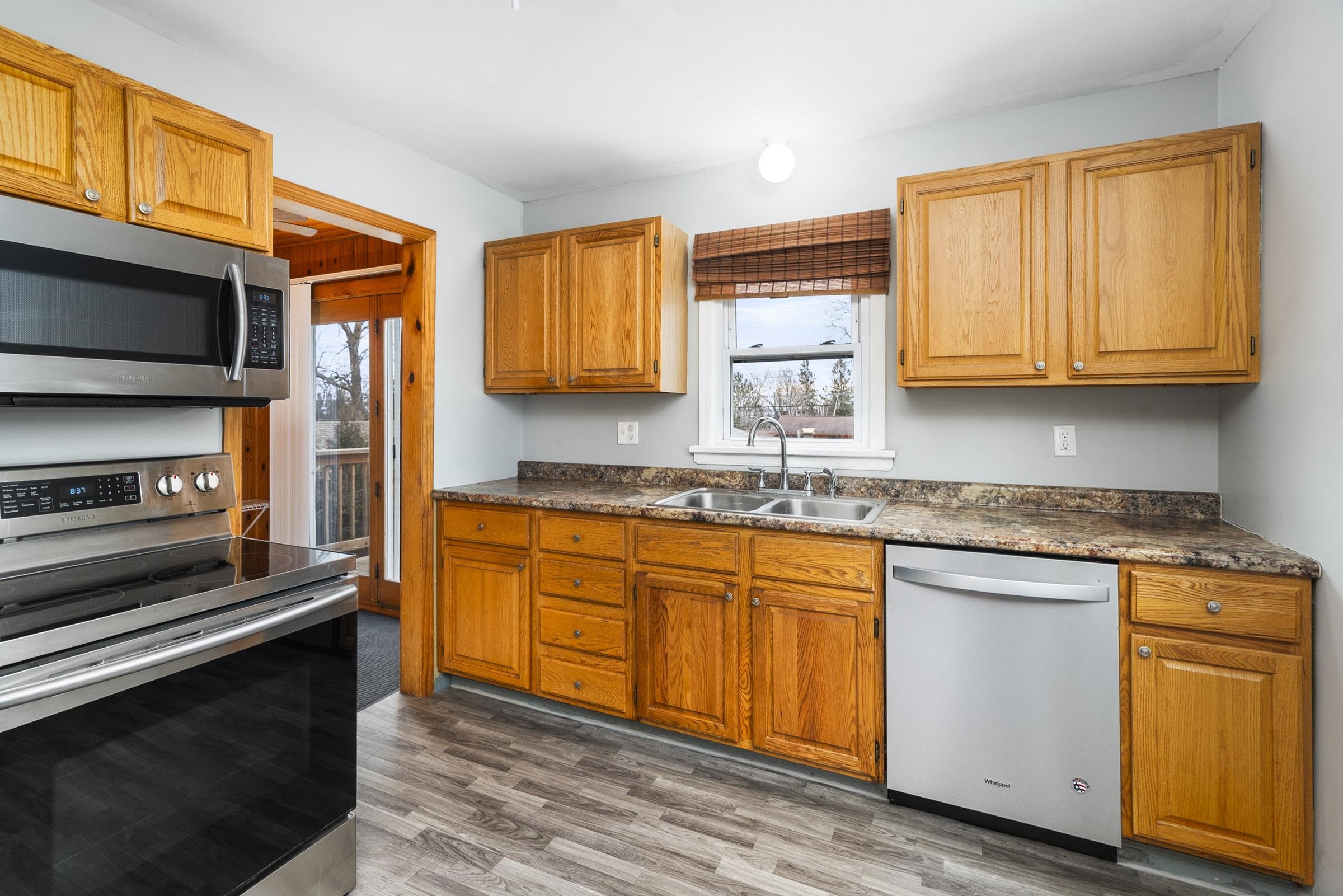 5116 Ivanhoe Street Duluth, MN 55804 - Photo 10 of 38