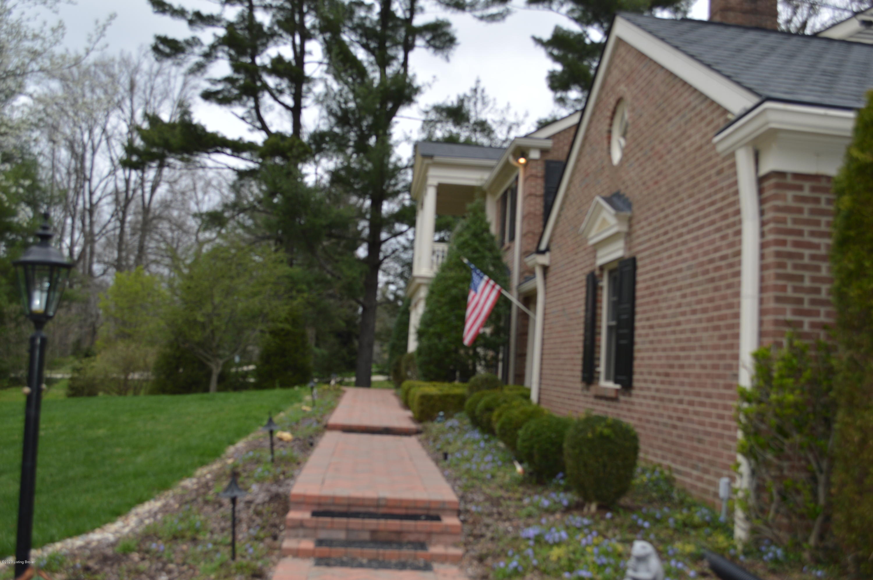 1605 Evergreen Road Anchorage, KY 40223 - Photo 10 of 72 DSC_1006