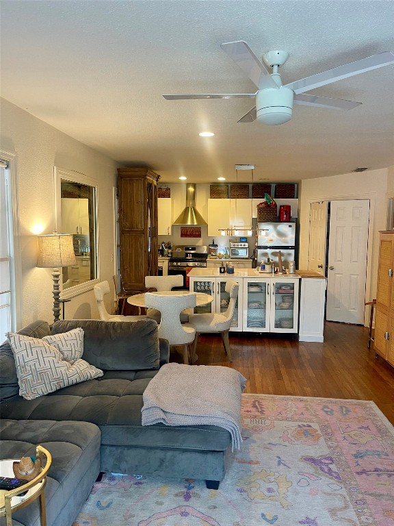 406 East Monroe Street, Unit A Austin, TX 78704 - Photo 9 of 35 a living room with furniture and wooden floor