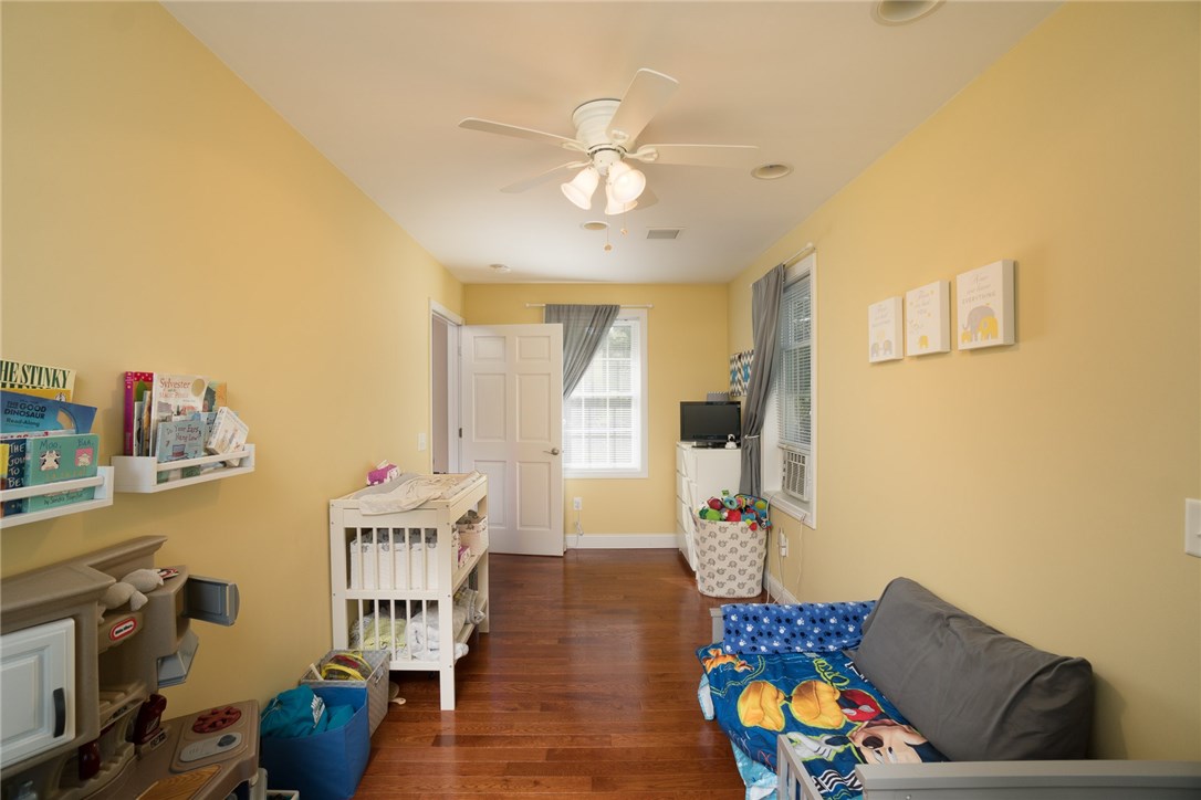 209 Log Road Smithfield, RI 02917 - Photo 24 of 37