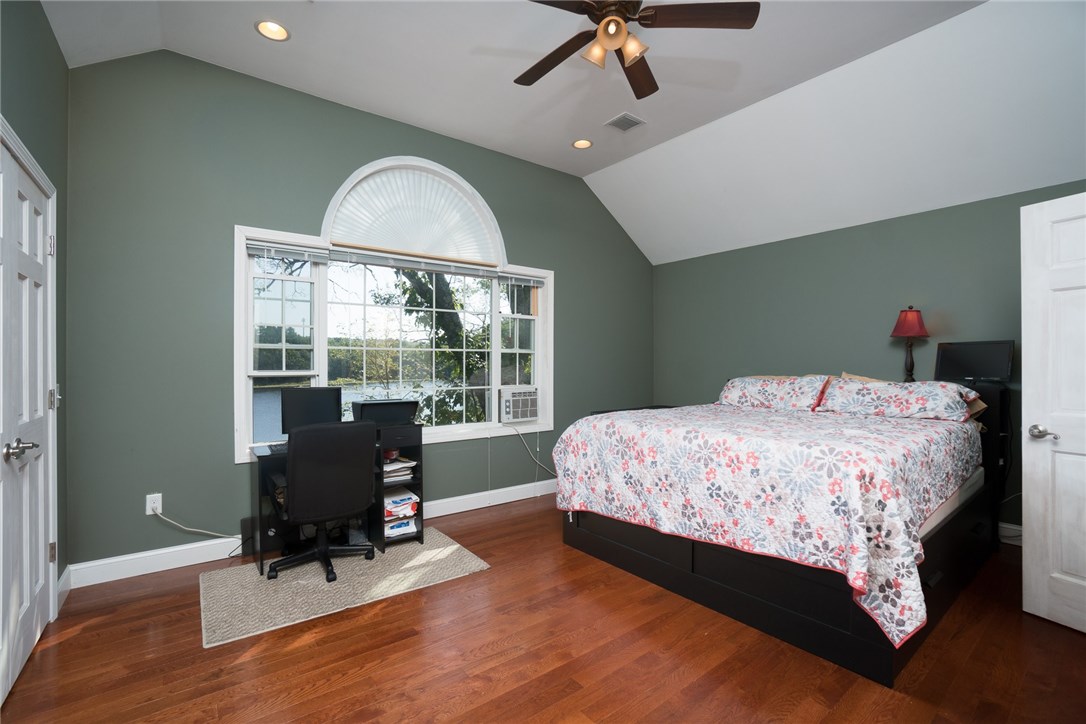 209 Log Road Smithfield, RI 02917 - Photo 31 of 37