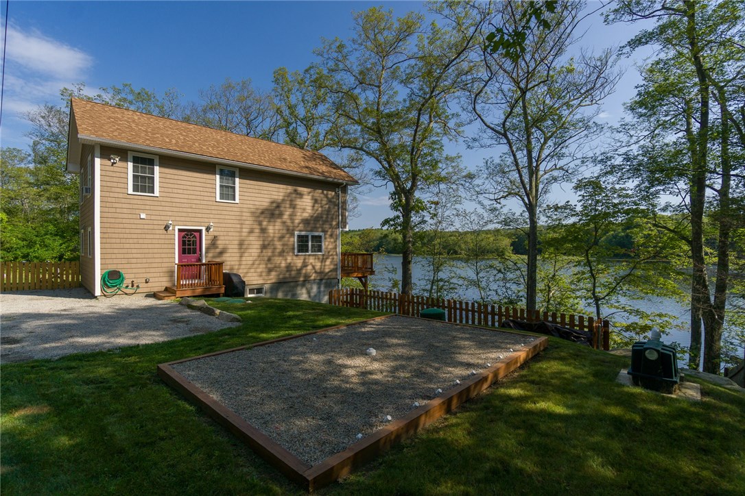 209 Log Road Smithfield, RI 02917 - Photo 4 of 37