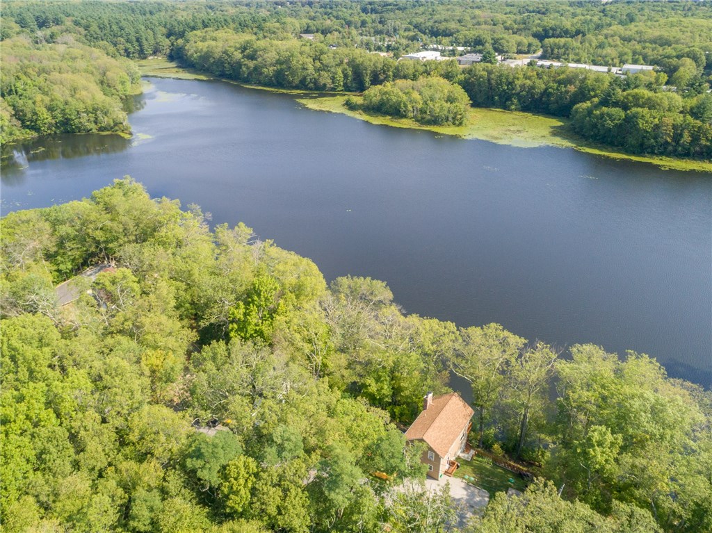 209 Log Road Smithfield, RI 02917 - Photo 10 of 37