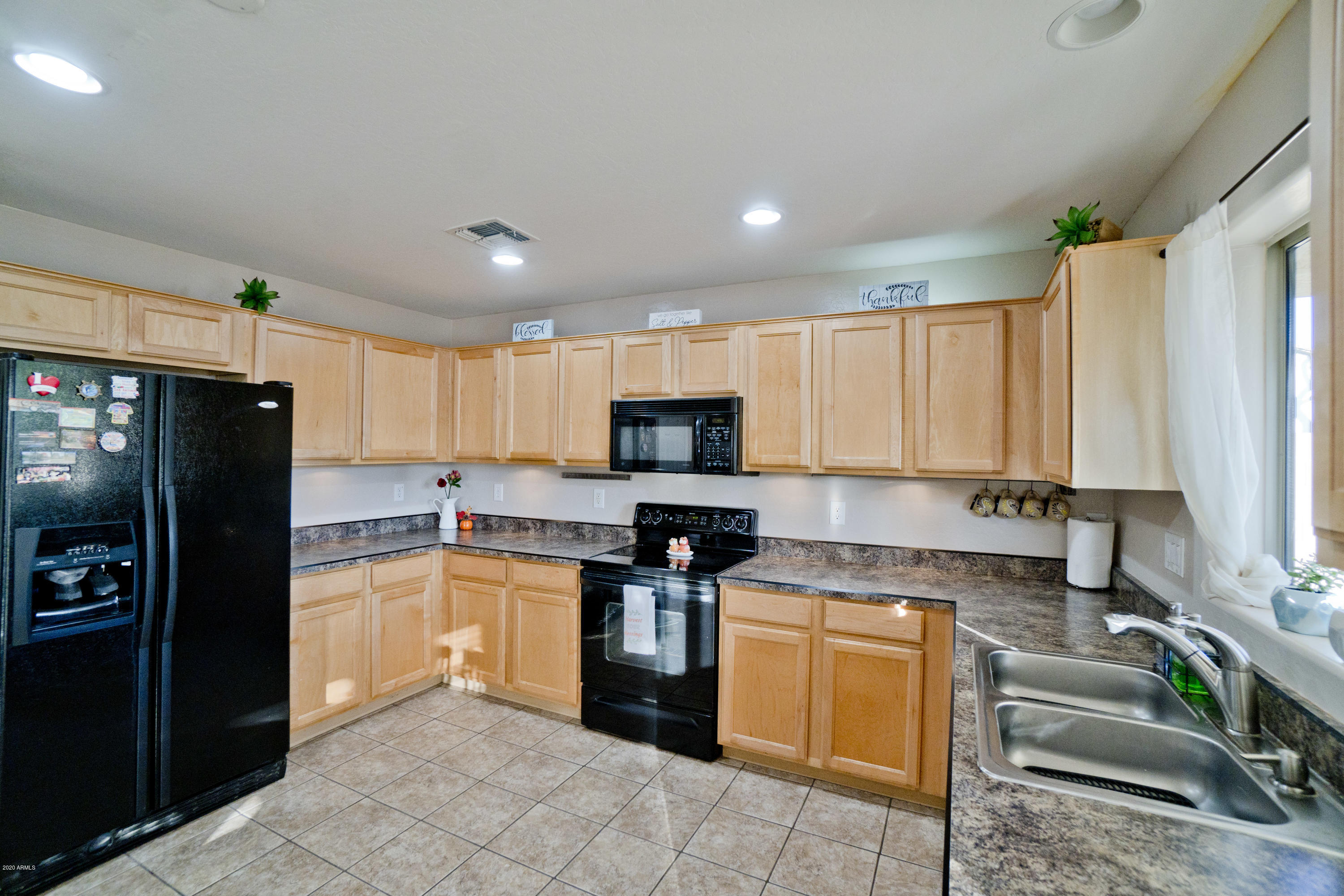 2323 West Darrel Road Phoenix, AZ 85041 - Photo 16 of 34 03801974-7DEF-4298-B788-588C9E8BE48C