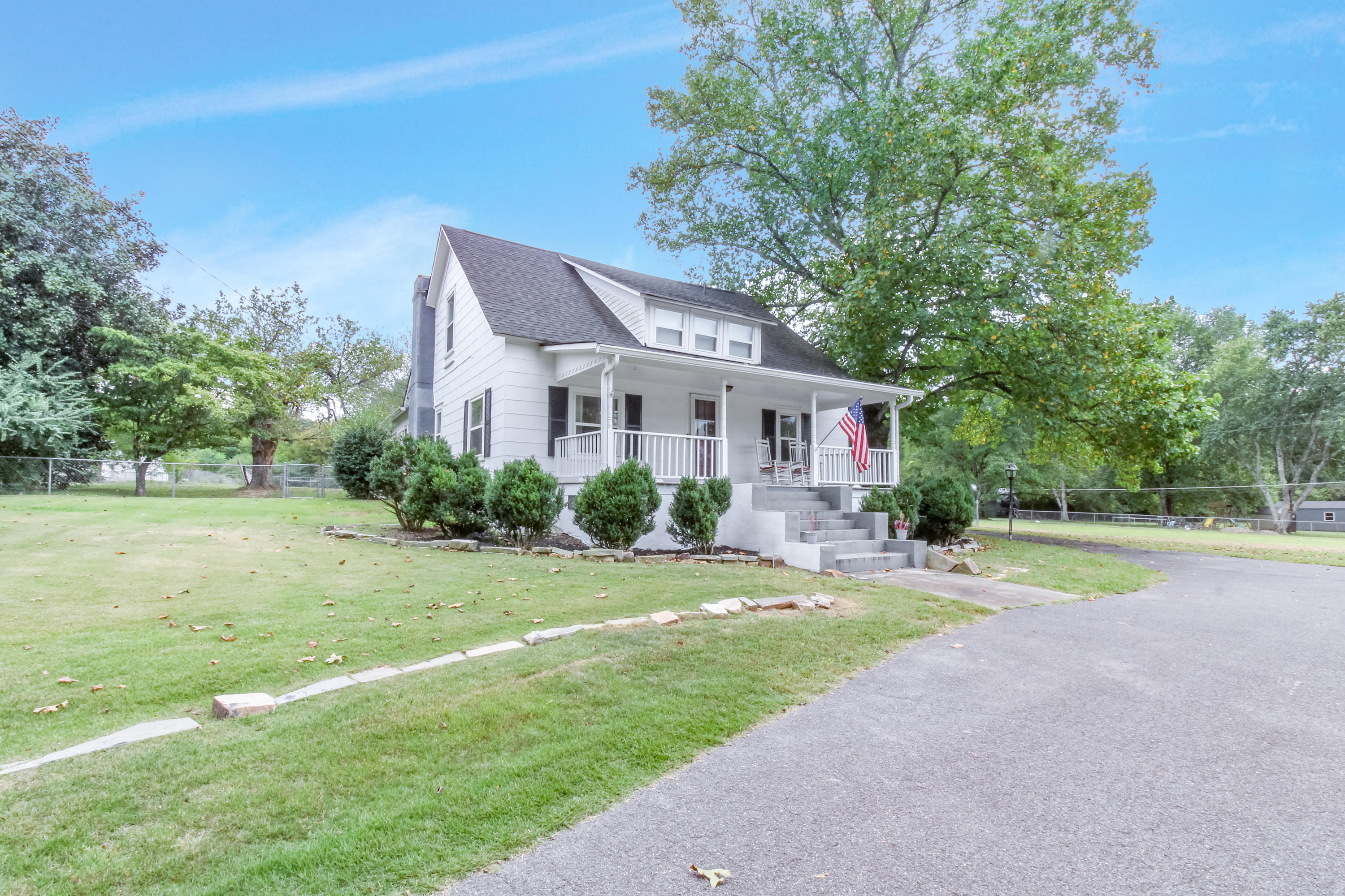 667 Dietz Road Ringgold, GA 30736 - Photo 1 of 31 667 Dietz Rd-1