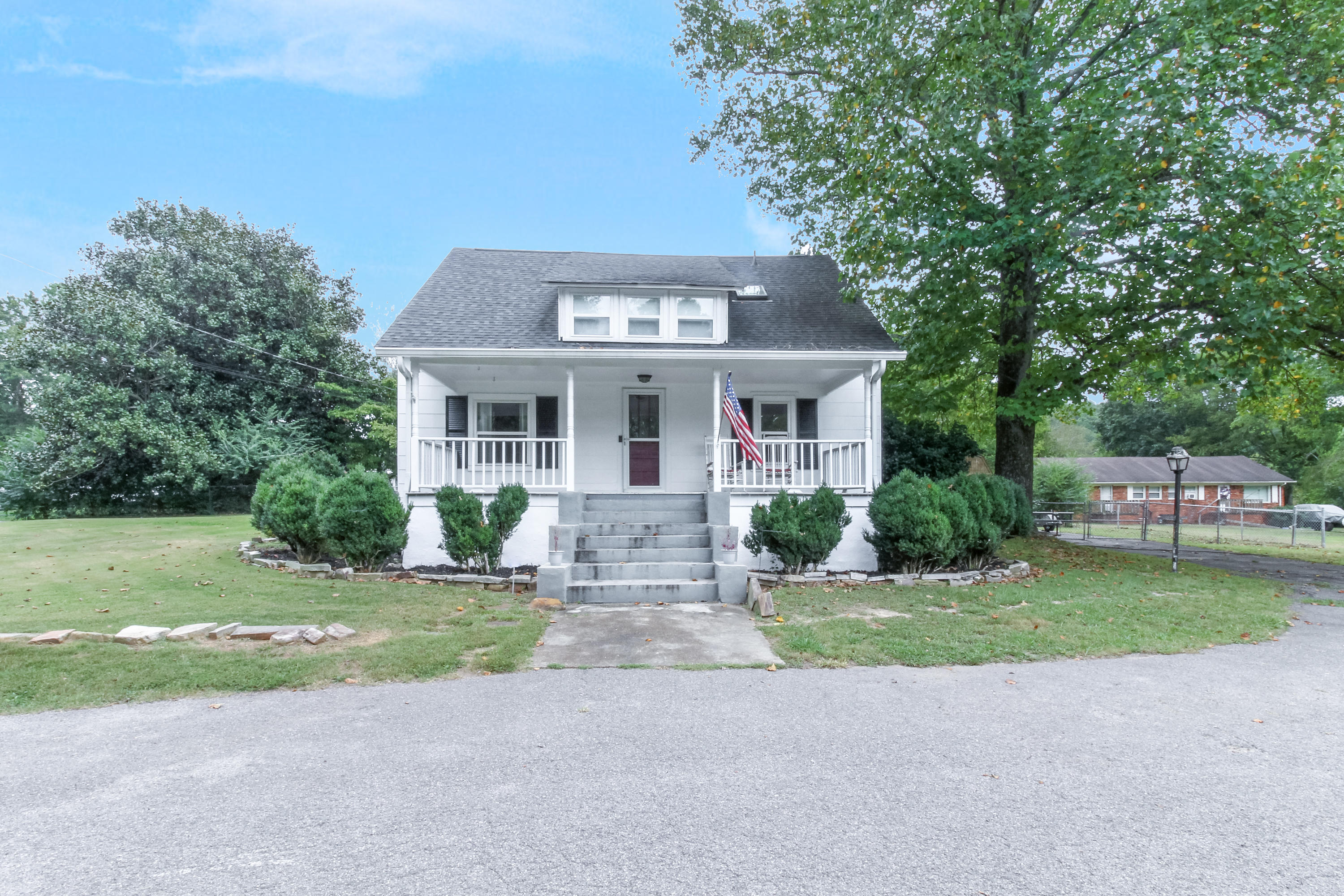 667 Dietz Road Ringgold, GA 30736 - Photo 2 of 31 667 Dietz Rd-2