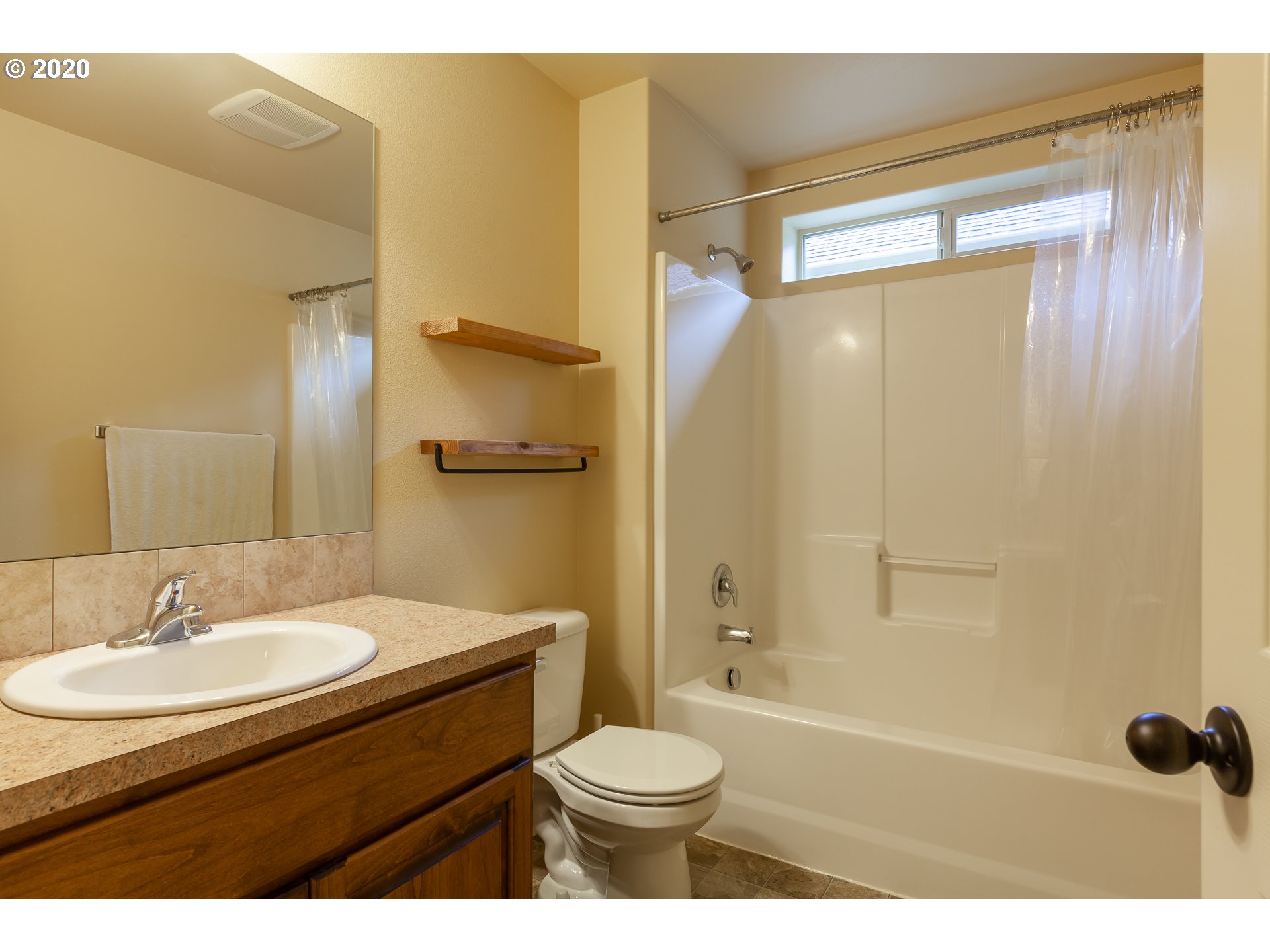 220 Southeast 198th Place Camas, WA 98607 - Photo 14 of 31 Gallery Image 14