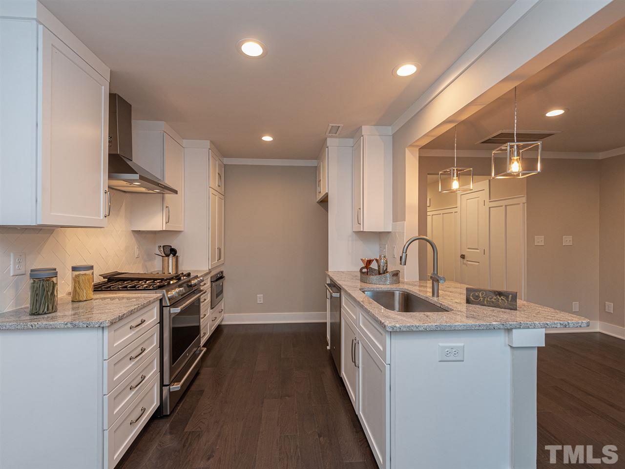201 Bledsoe Avenue Raleigh, NC 27601 - Photo 6 of 24