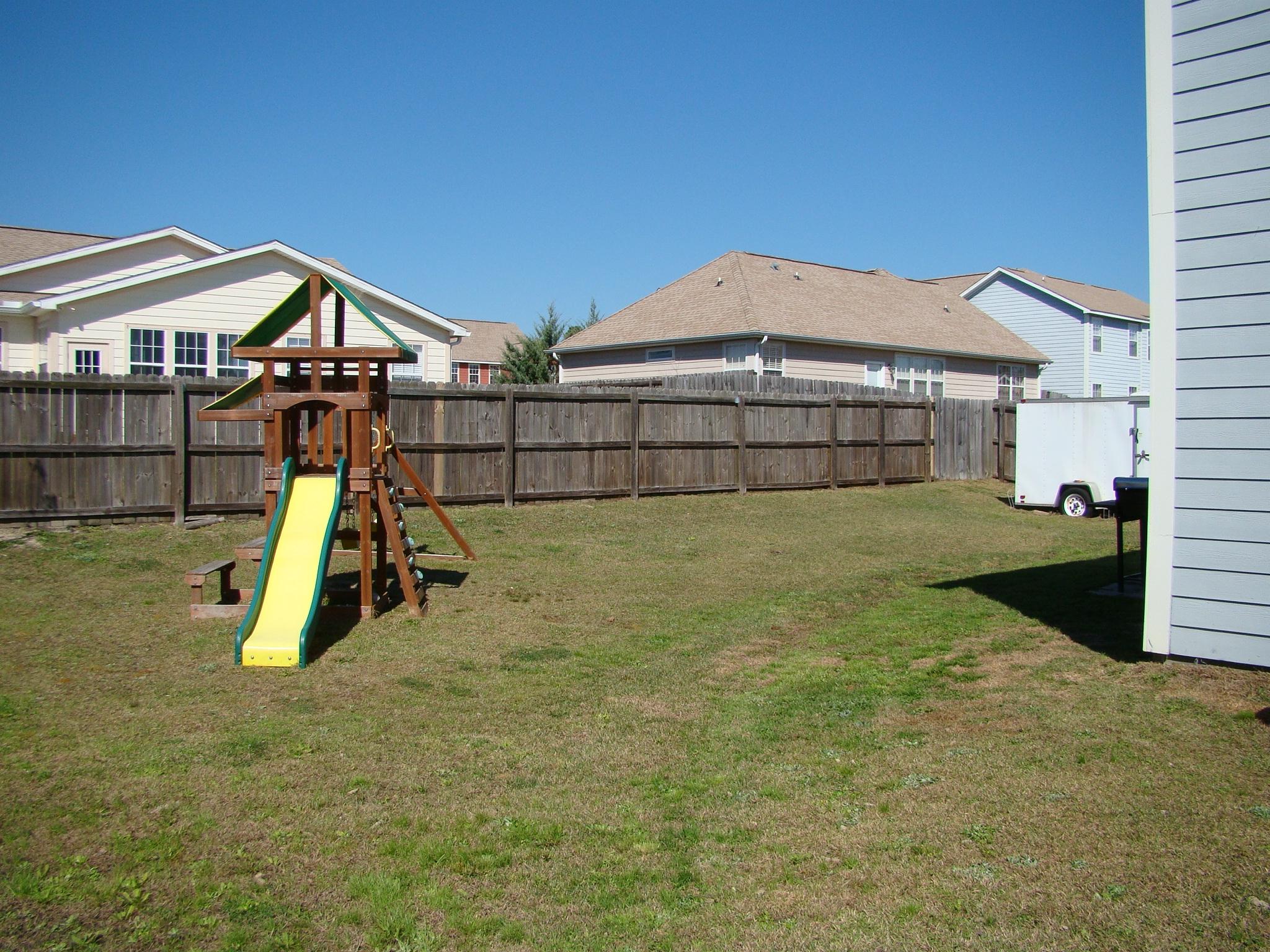 607 Prairie Street Crestview, FL 32536 - Photo 41 of 43 a view of a house with a park